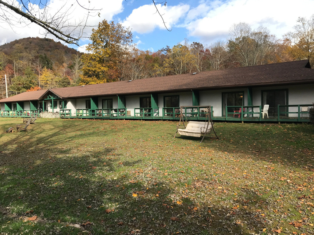 The Lodge At Mount Mitchell主图