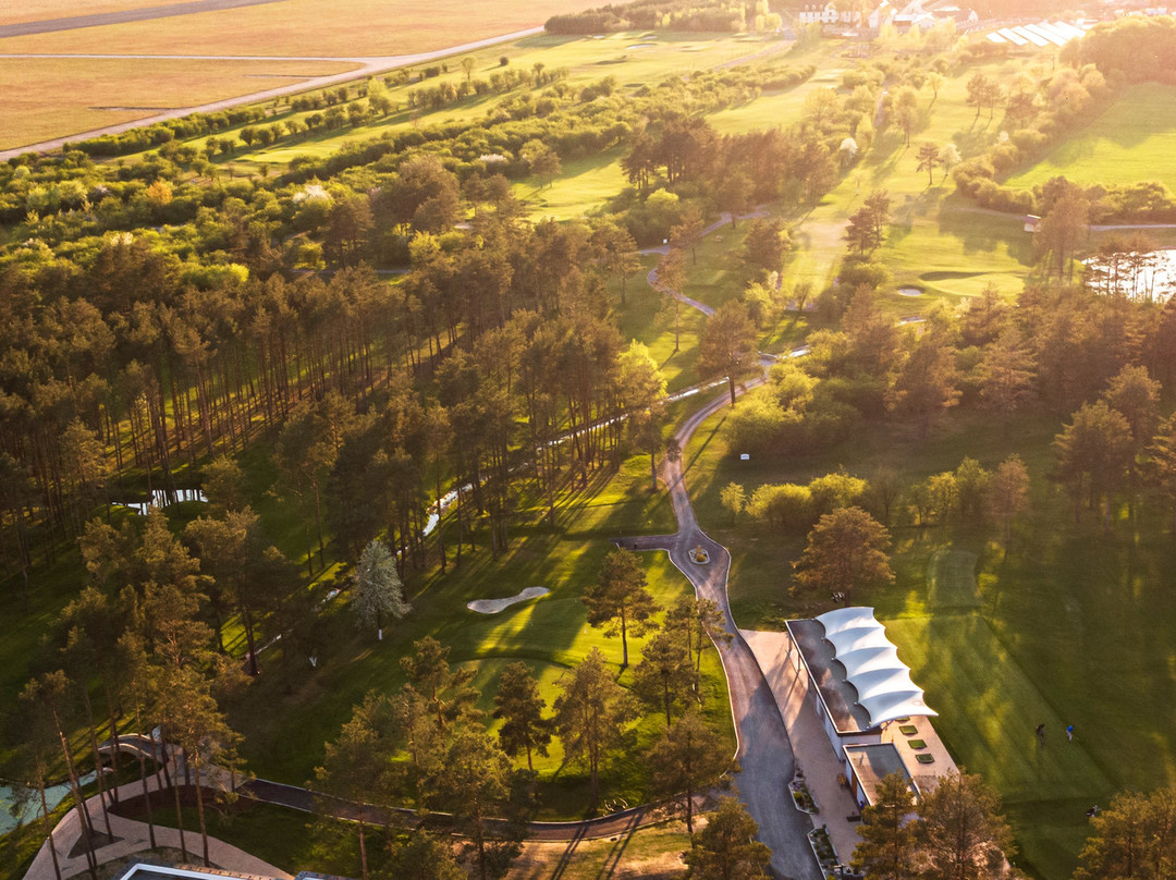 Karolinka Golf Park景点图片