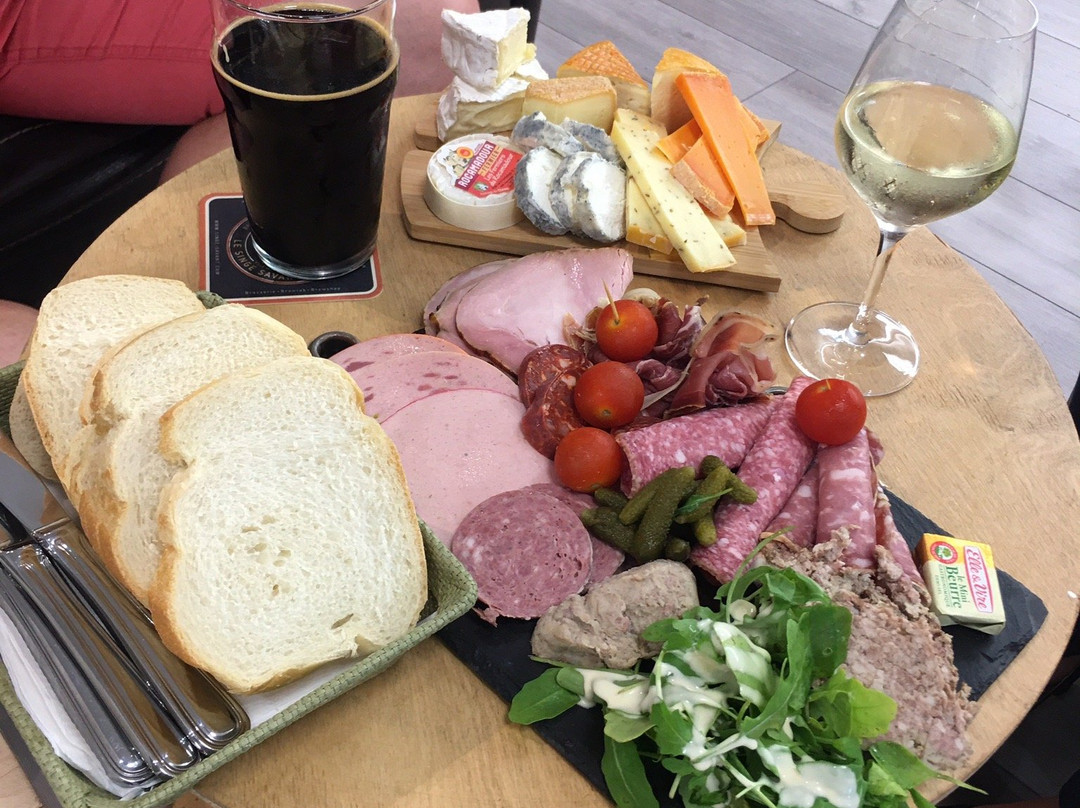 Hoppy Craft Bar/Cave à bières