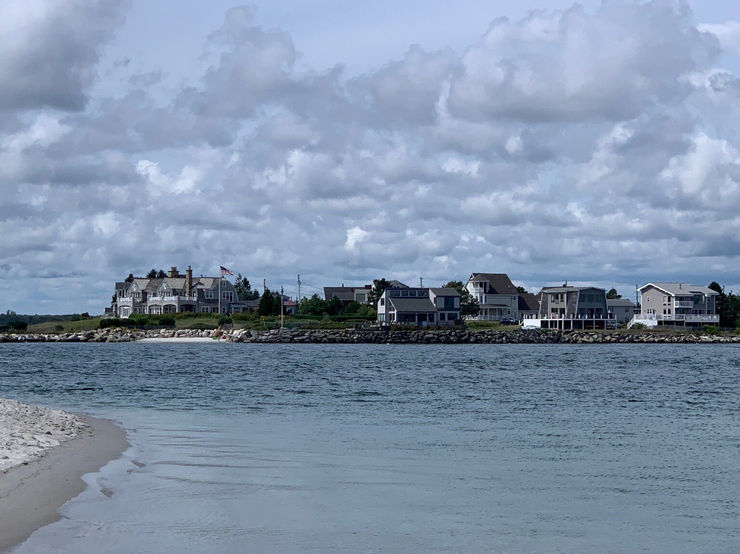 Ferry Beach景点图片