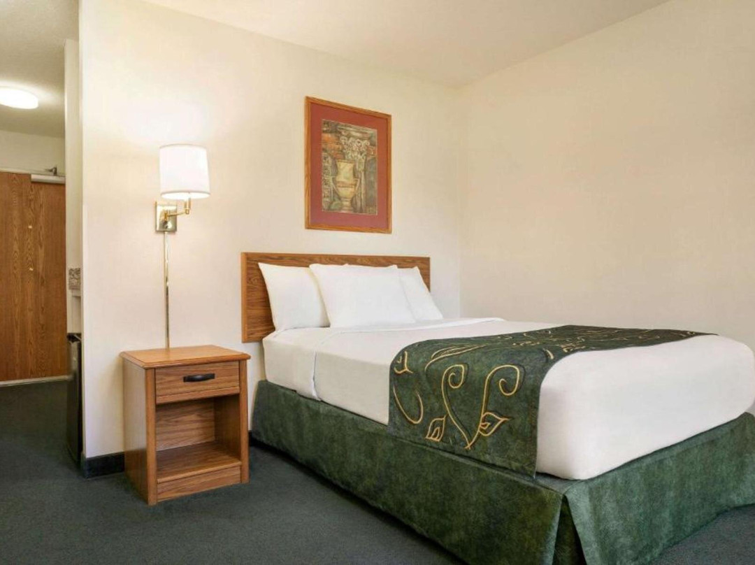 Travelodge by Wyndham Morrill主图