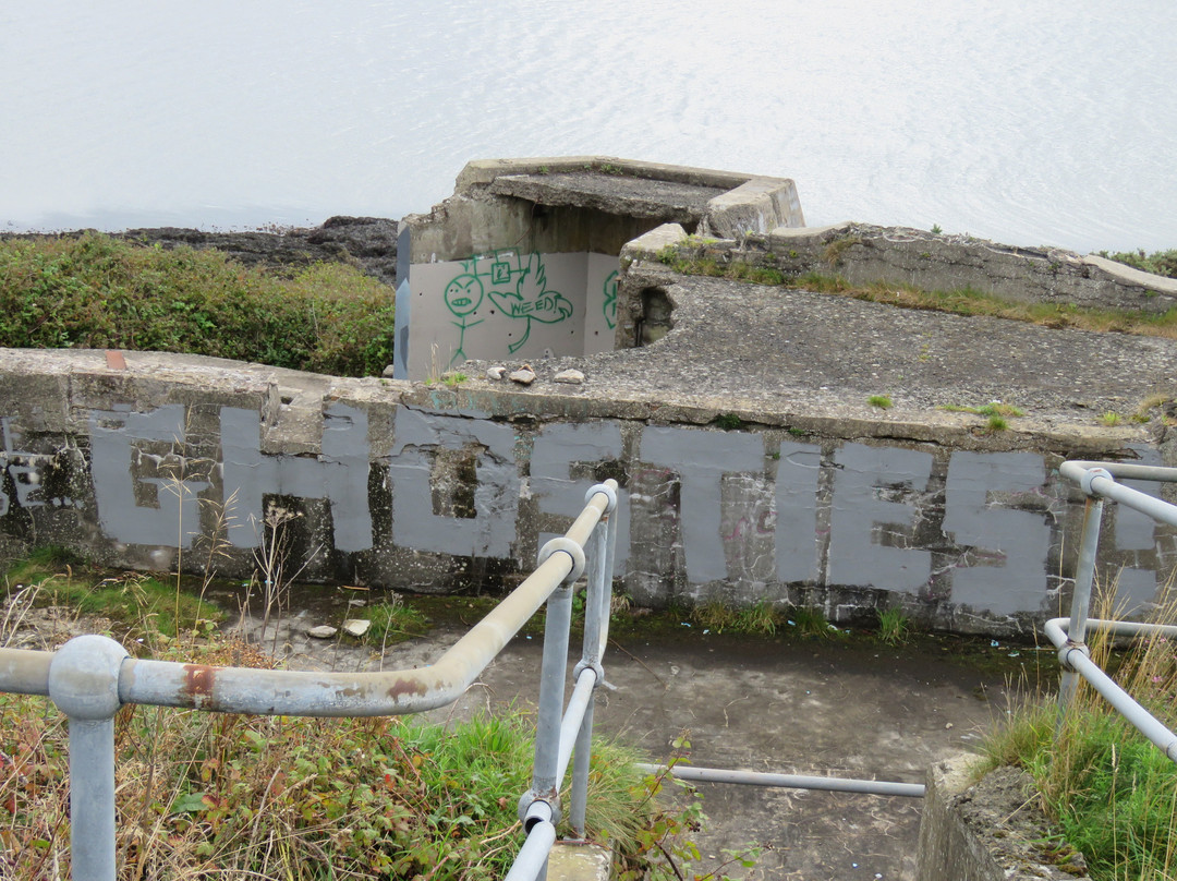 Charles Hill Monks Cave and Military Camp Storehouse and Battery-Dalgety Bay必去景点