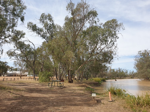 Nindigully Hotel主图