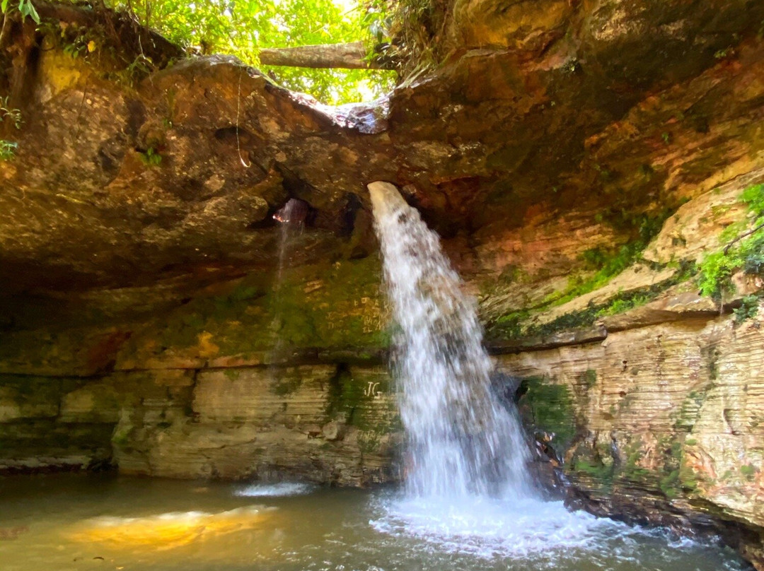 Cachoeira Pedra Furada-Presidente Figueiredo必去景点
