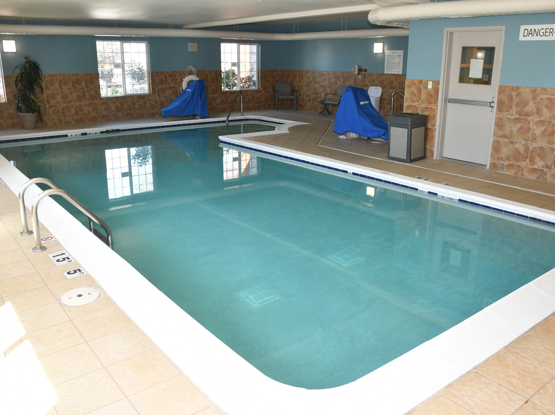 Holiday Inn Express & Suites Evanston by IHG主图