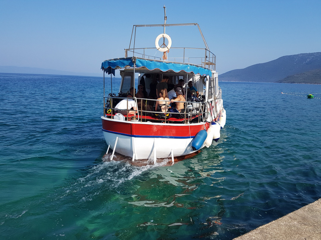 Diving Cres-Cres Island必去景点