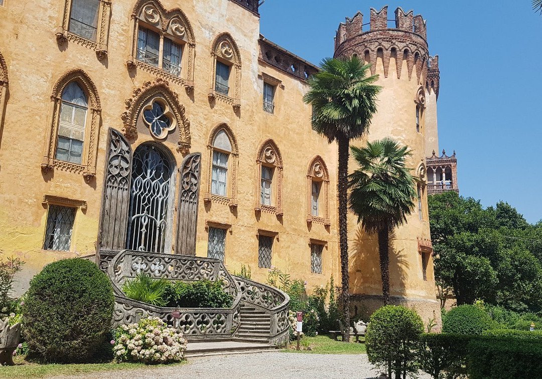 Castello del Roccolo-Busca必去景点