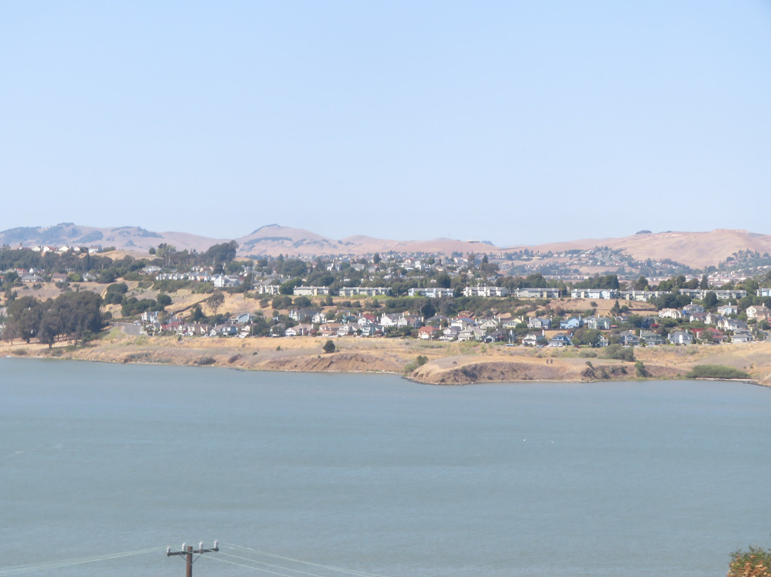 Carquinez Strait Regional Shoreline-Martinez必去景点