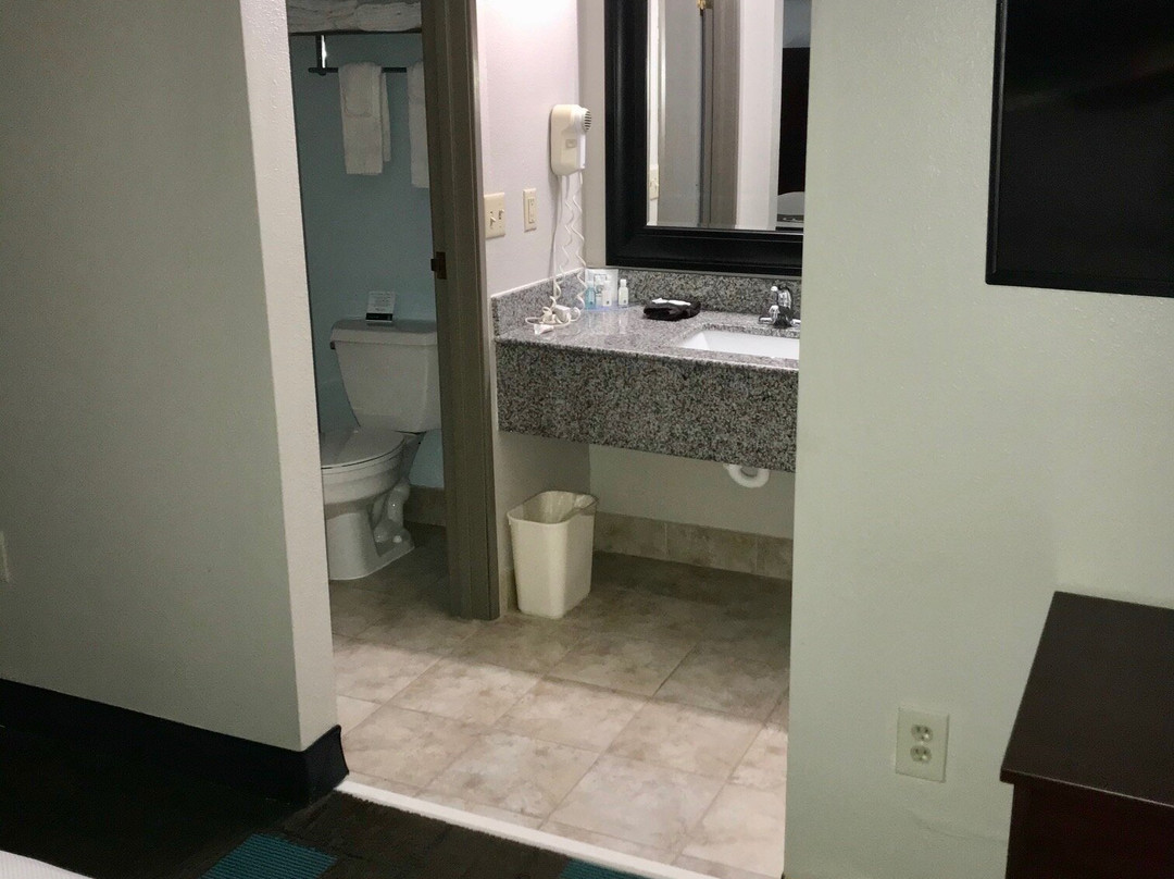 Quality Suites Kansas City International Airport主图