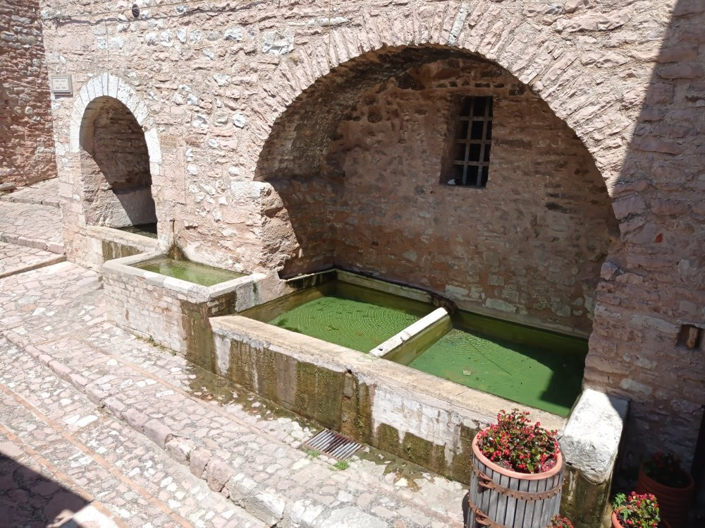 Borgo Antico di Colle Pino-Spello必去景点