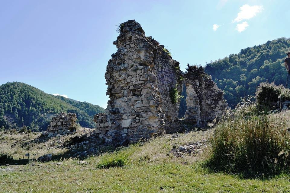 Ruderi dell'Abbazia di Sant'Angelo de Frigillo-Mesoraca必去景点
