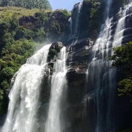 Bomburu Ella Waterfall-奴娃拉伊利雅必去景点