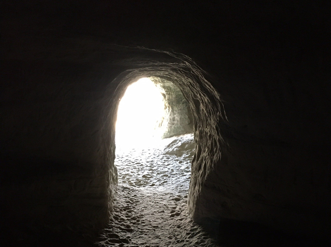 Helme Caves-Helme必去景点