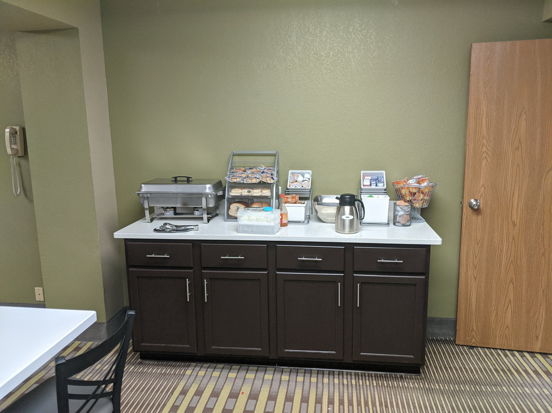 Super 8 by Wyndham Storm Lake主图