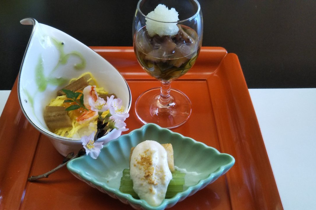 あつ木 みやこ家