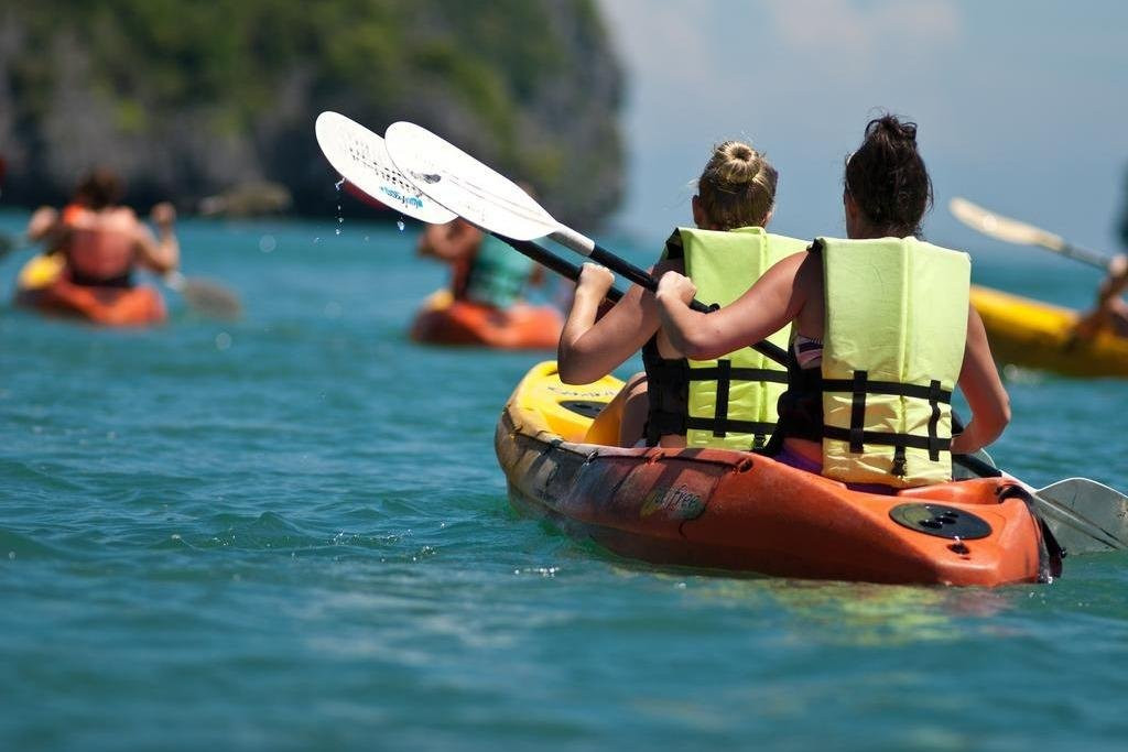 Halong Bay Kayaking Tours-团洲岛必去景点