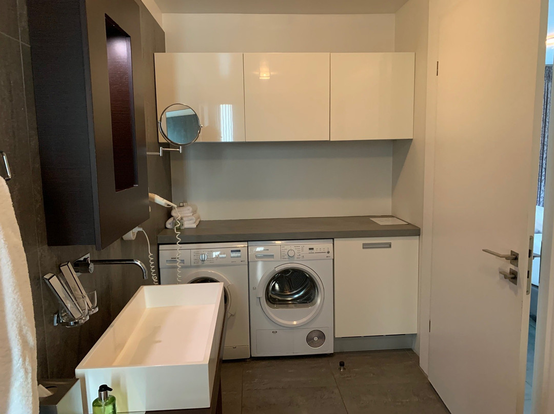 黑珍珠公寓酒店主图