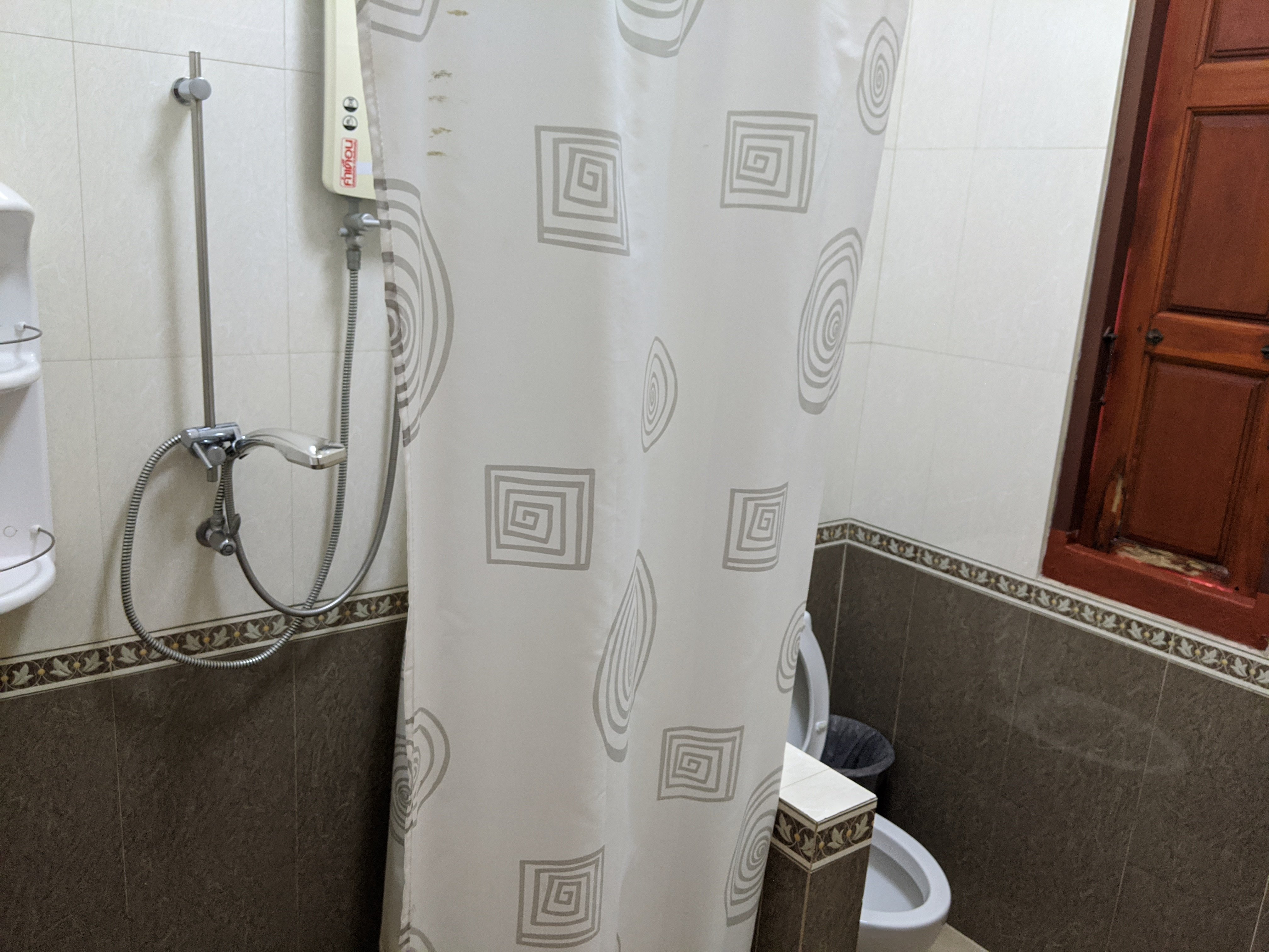 在曼高醒来精品酒店-浴室