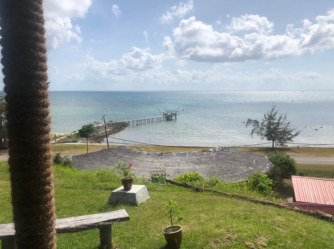 9 Huts On A Hill主图