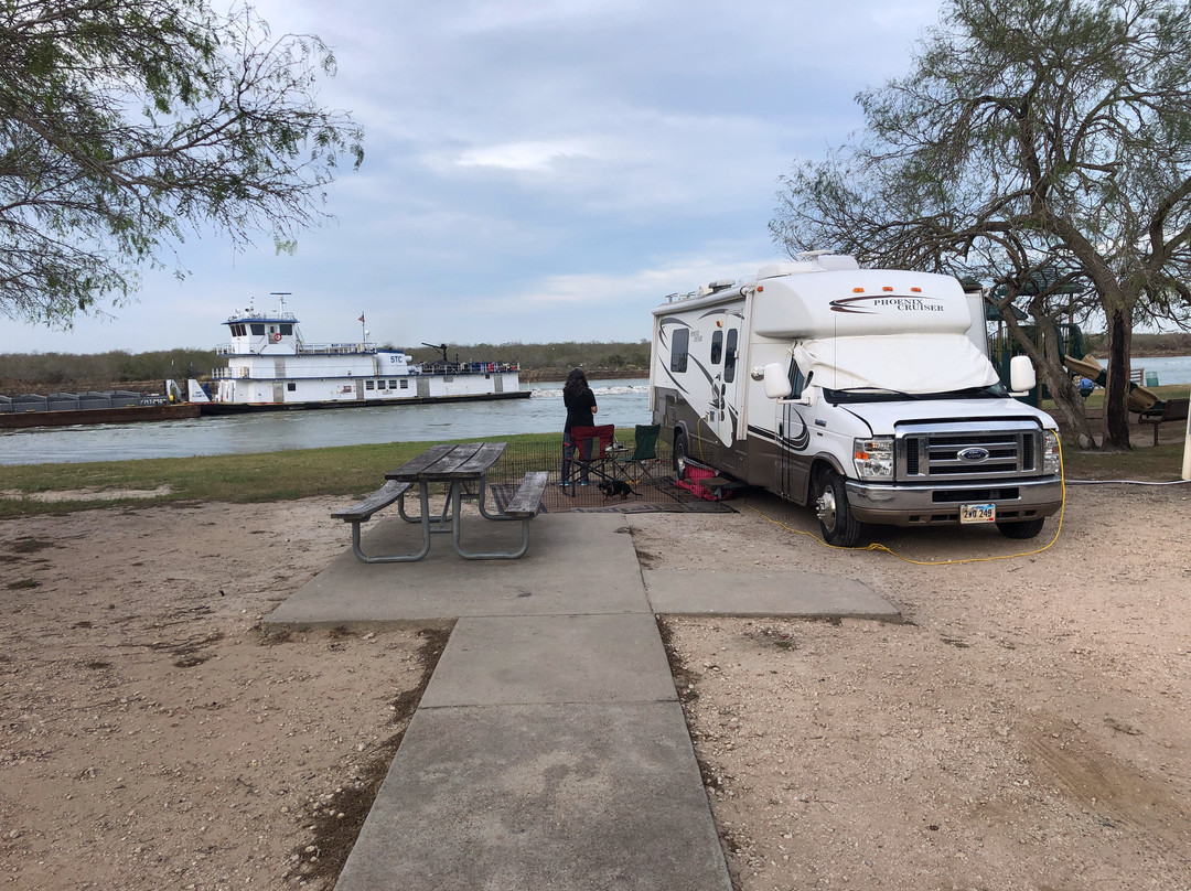 Adolph Thomae Jr County Park-Rio Hondo必去景点