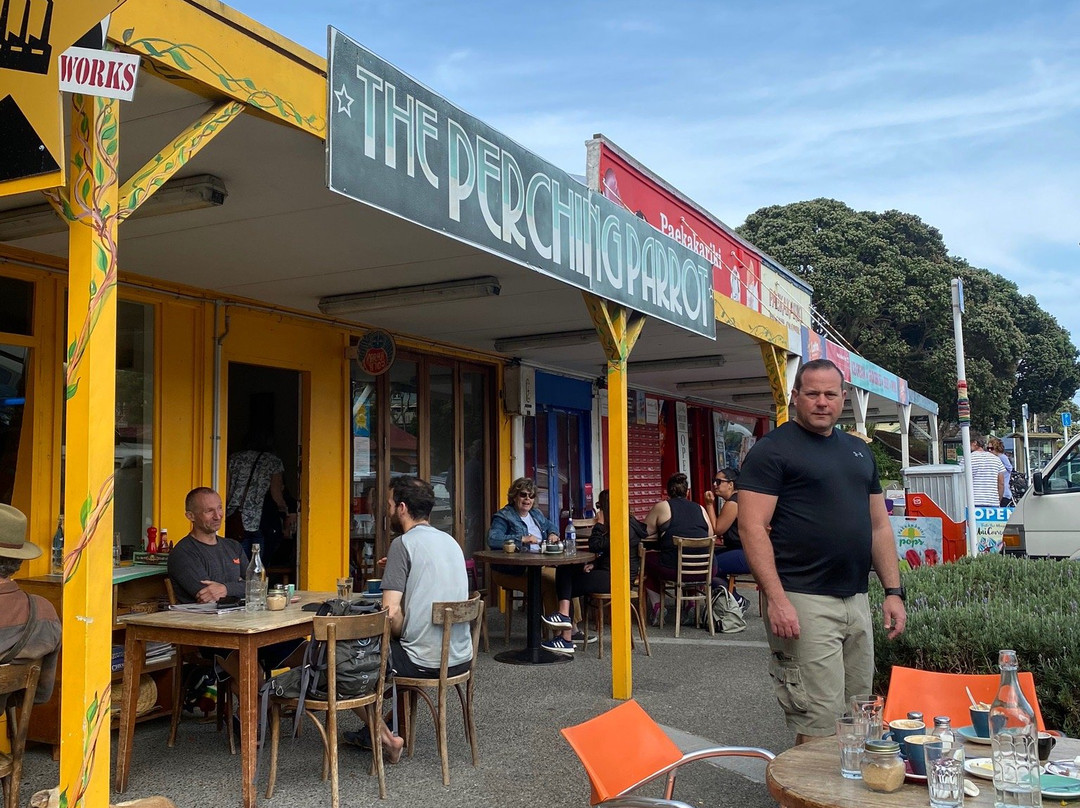 Finn's Paekakariki主图