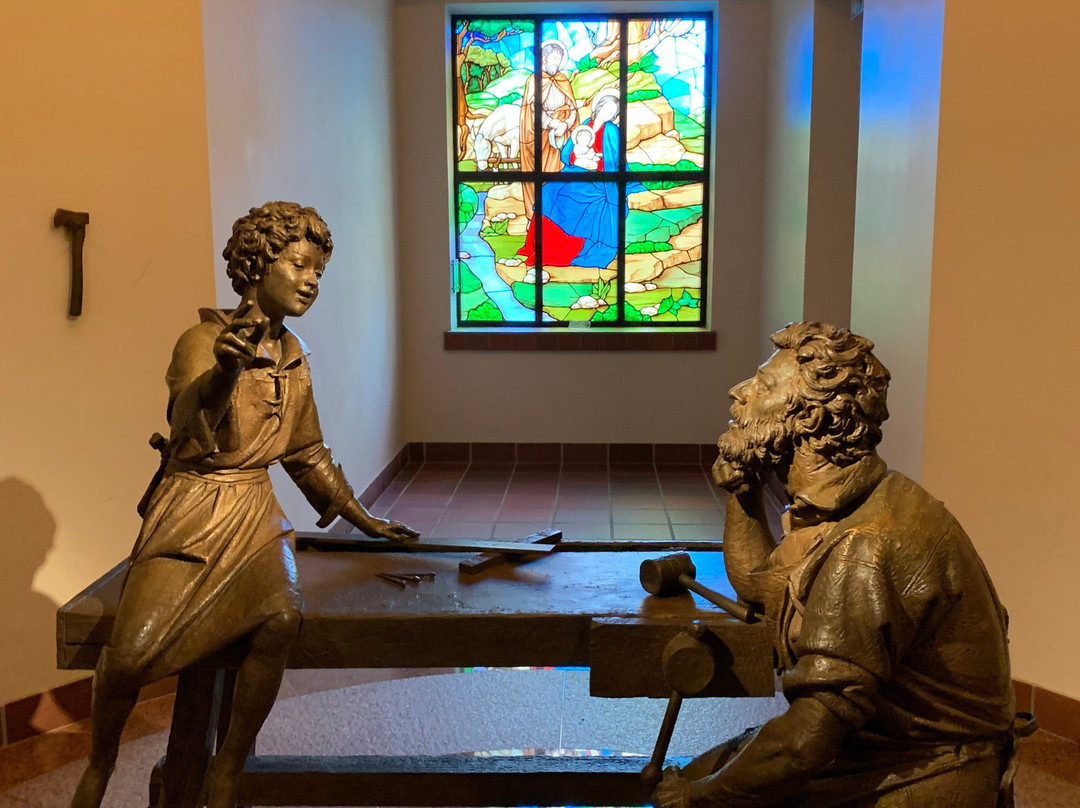 Mary, Queen Of The Universe-奥兰多必去景点