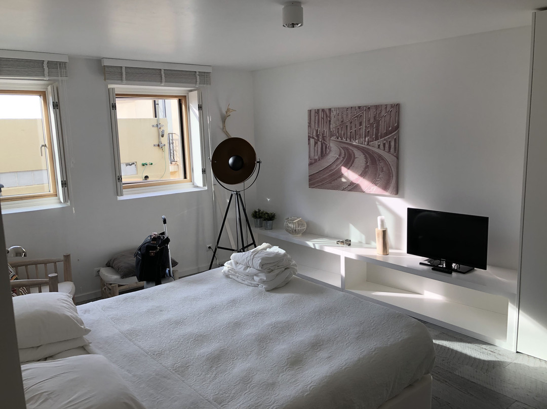 Season Apartments