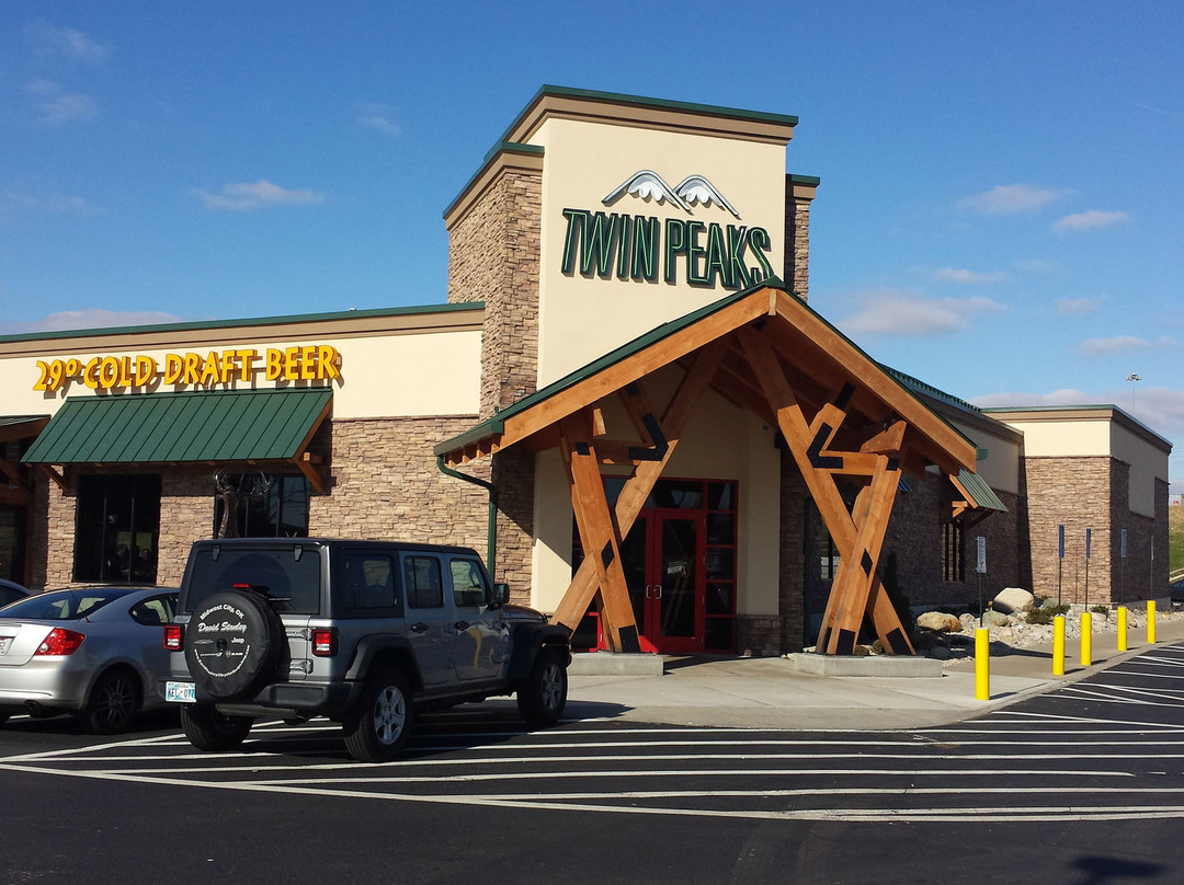 Twin Peaks Restaurants