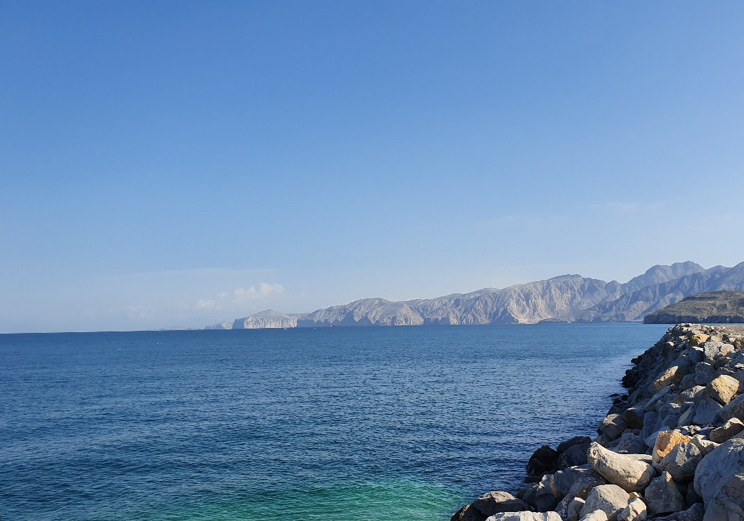 Bassa Public Beach-海塞卜必去景点