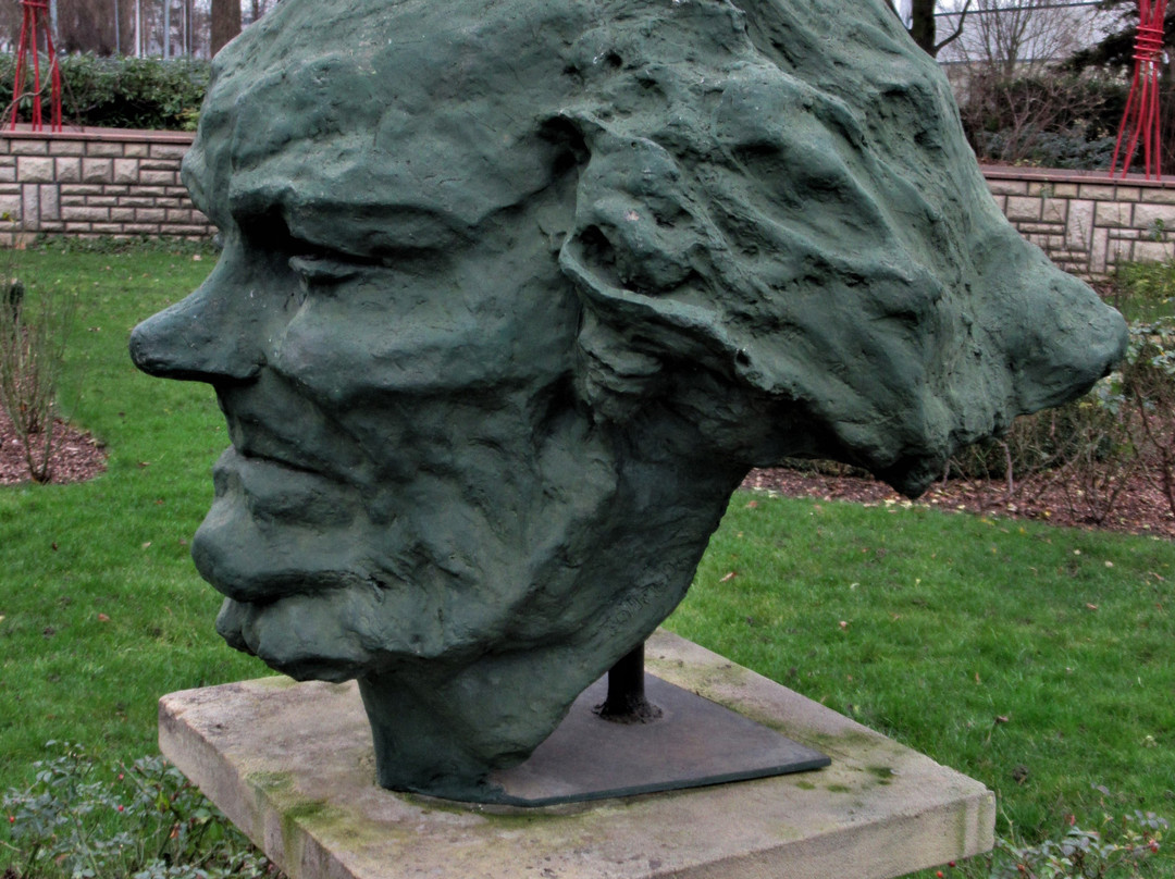 Buste Honoré Daumier-Aulnay-sous-Bois必去景点