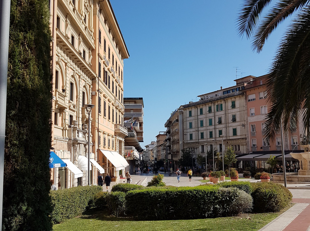 Piazza del Popolo-蒙特卡蒂尼－泰尔梅必去景点