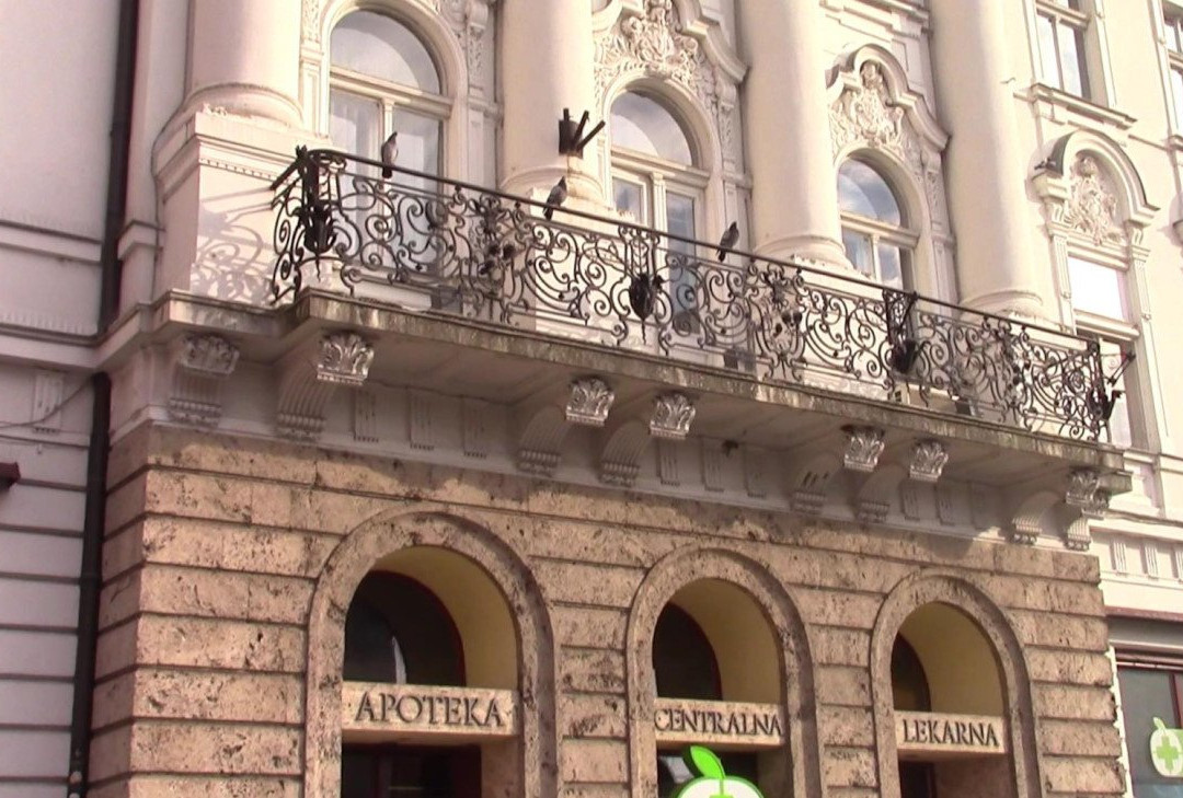 Ljubljana Central Pharmacy Building-卢布尔雅那必去景点