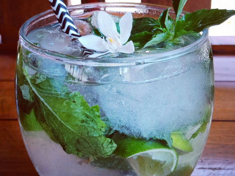 Ujung Landasan Restaurant & Convention Hall