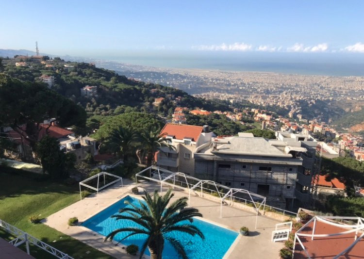 阿尔布斯坦酒店主图