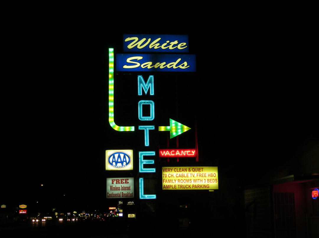 White Sands Motel主图