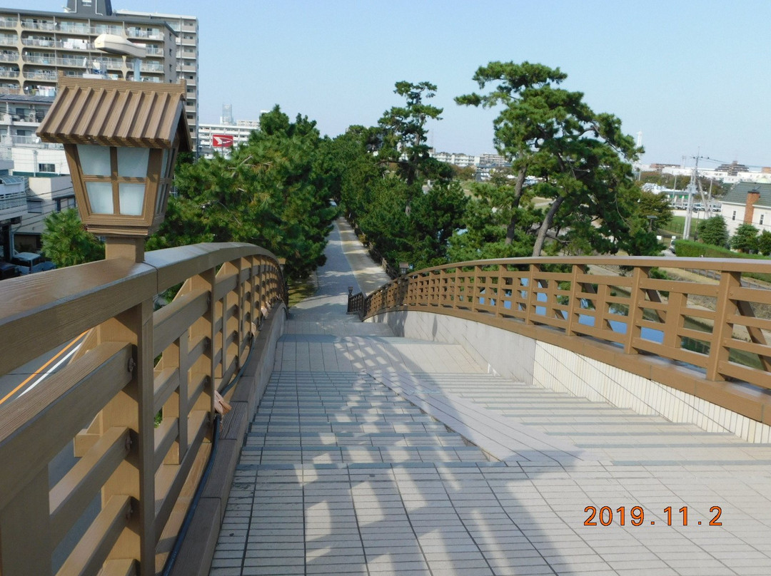 Yatatebashi Bridge景点图片