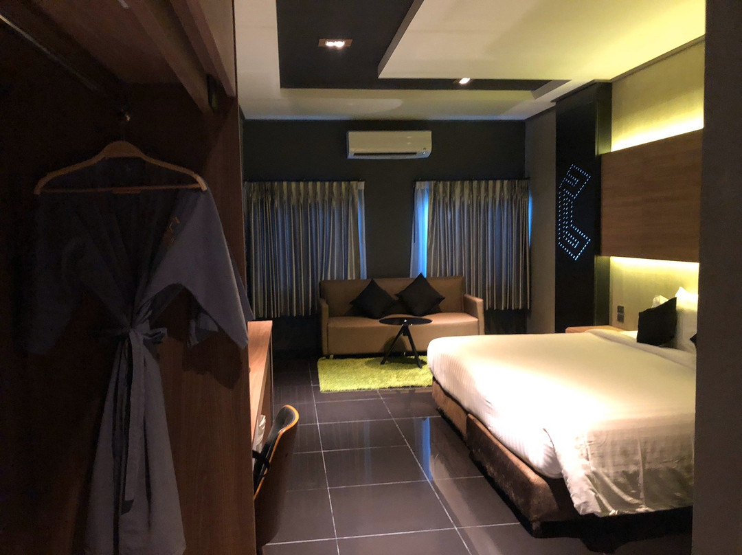 Cresco Hotel Buriram主图