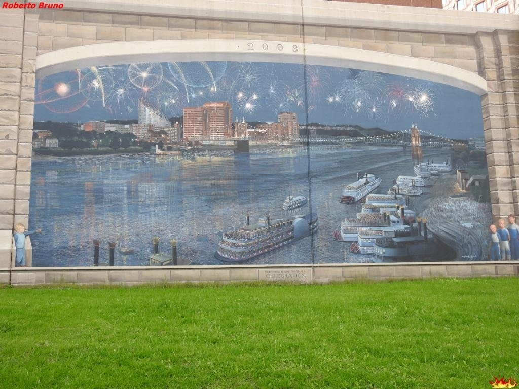 Roebling Murals on the Floodwalls of Covington, KY-卡温顿必去景点