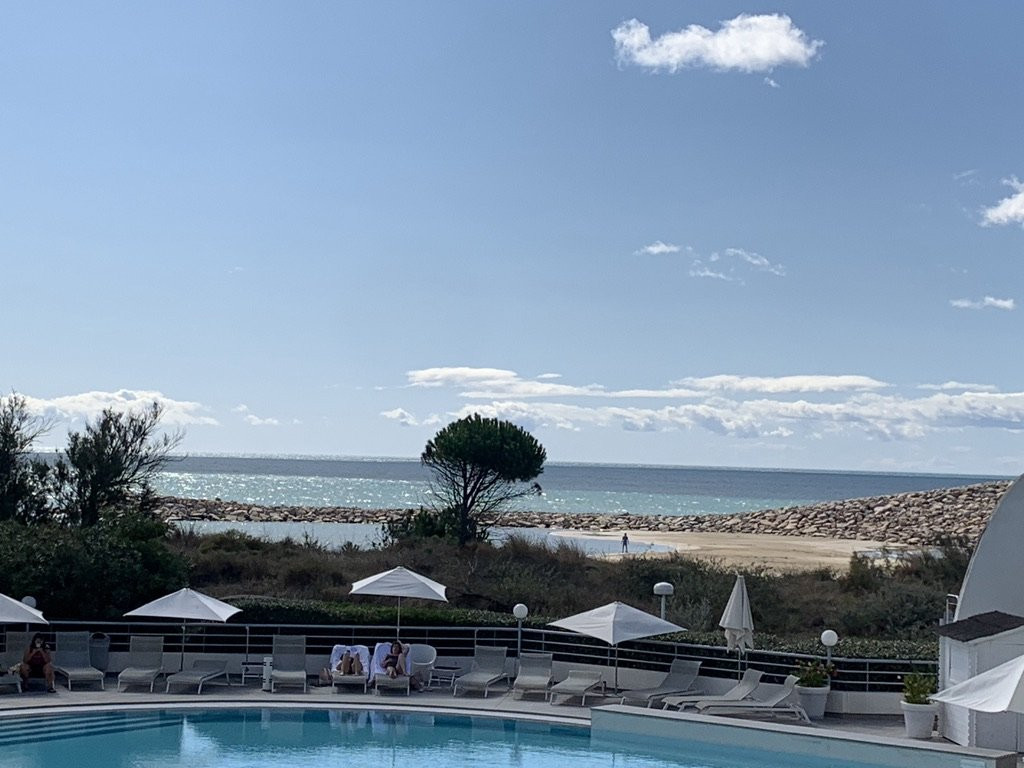 莱斯珊瑚海水浴温泉酒店主图