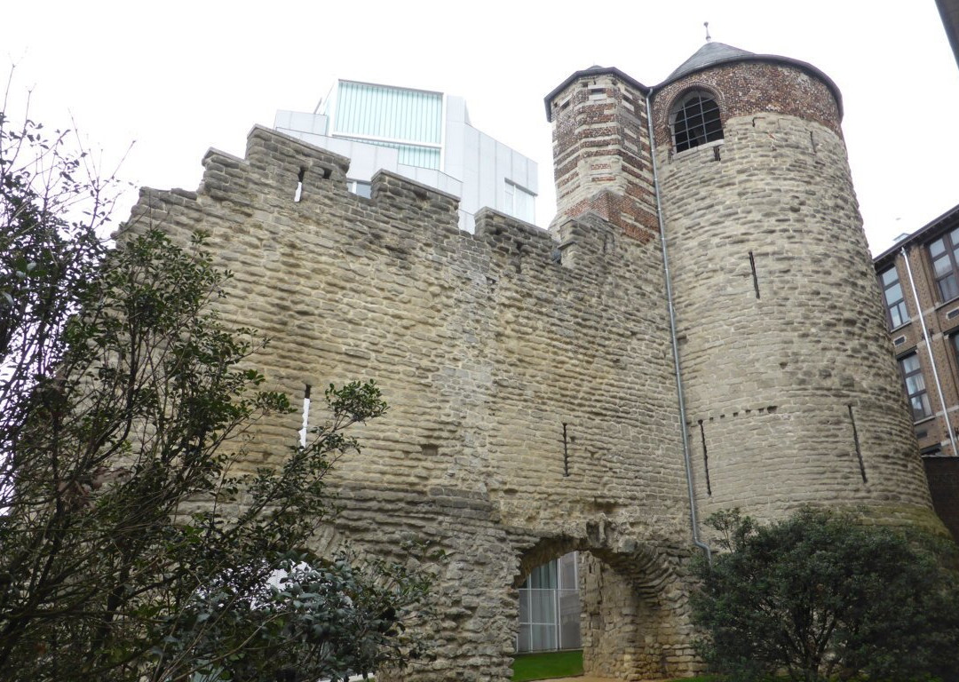 Tour Anneessens-布鲁塞尔必去景点