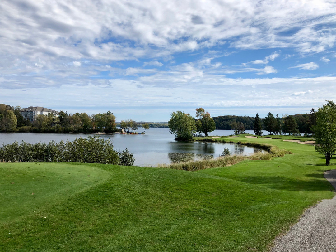 Deerhurst Lakeside Golf Course-亨茨维尔必去景点