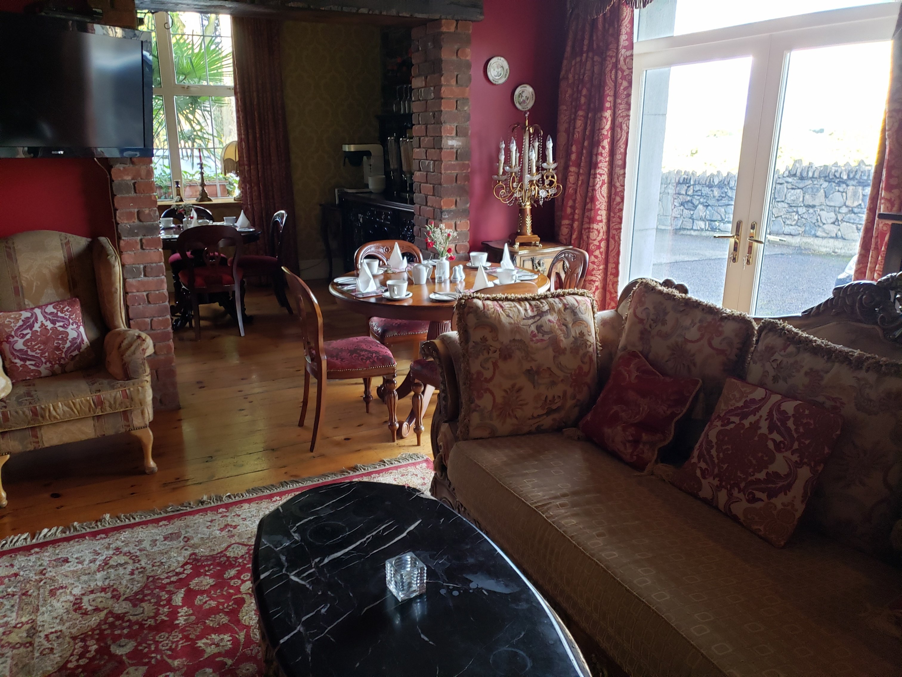 Highfield House-官方