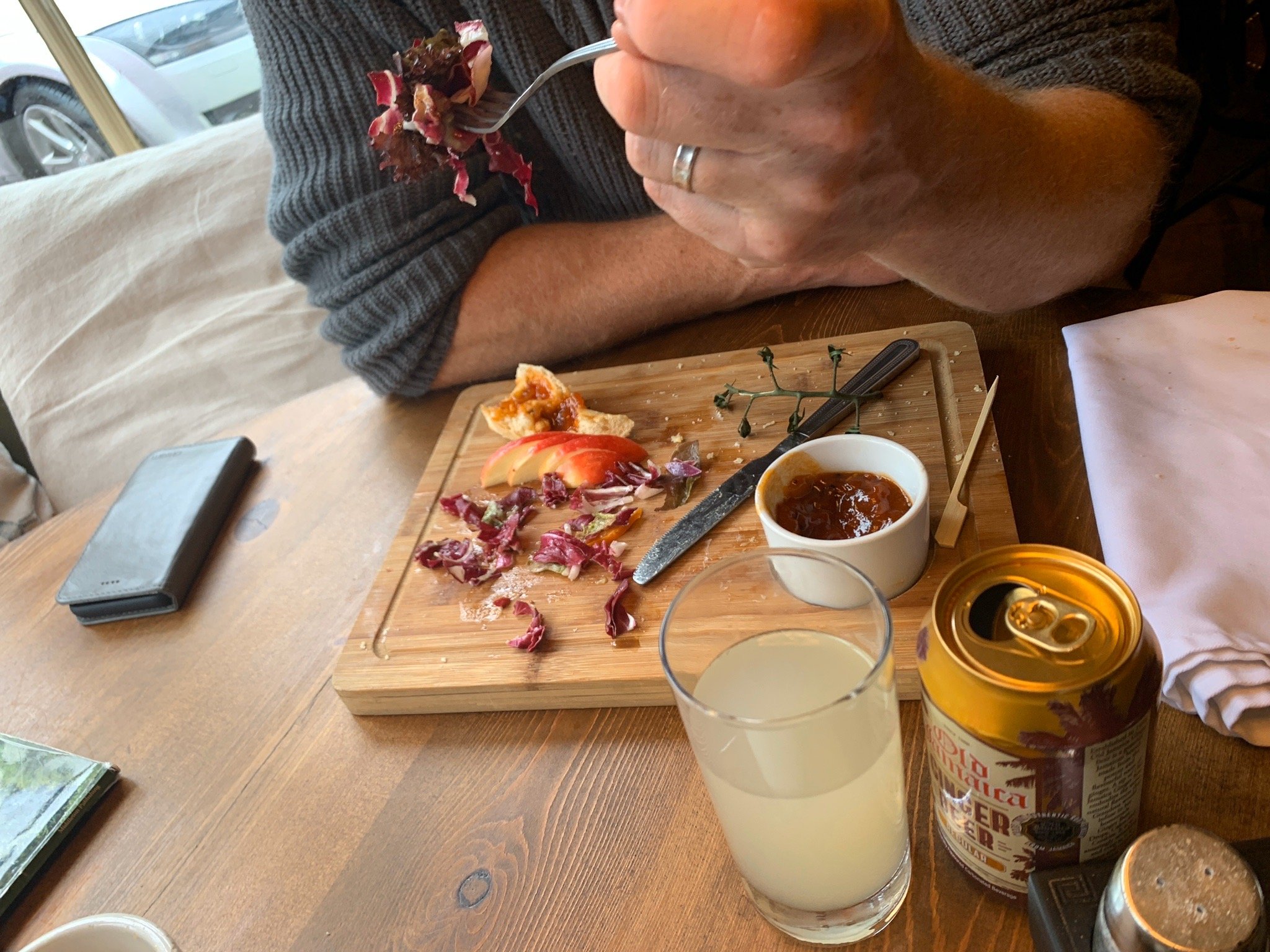 Hambro Arms-官方