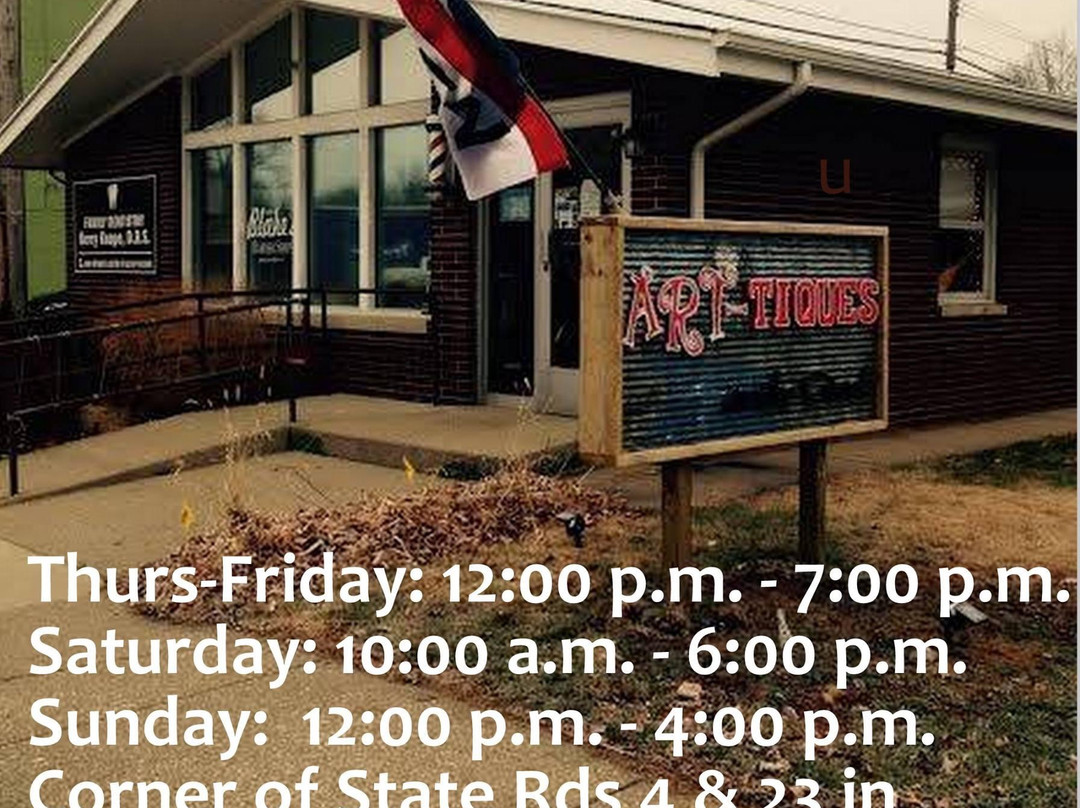 Lakeville旅游景点-Art-tiques on the Creek