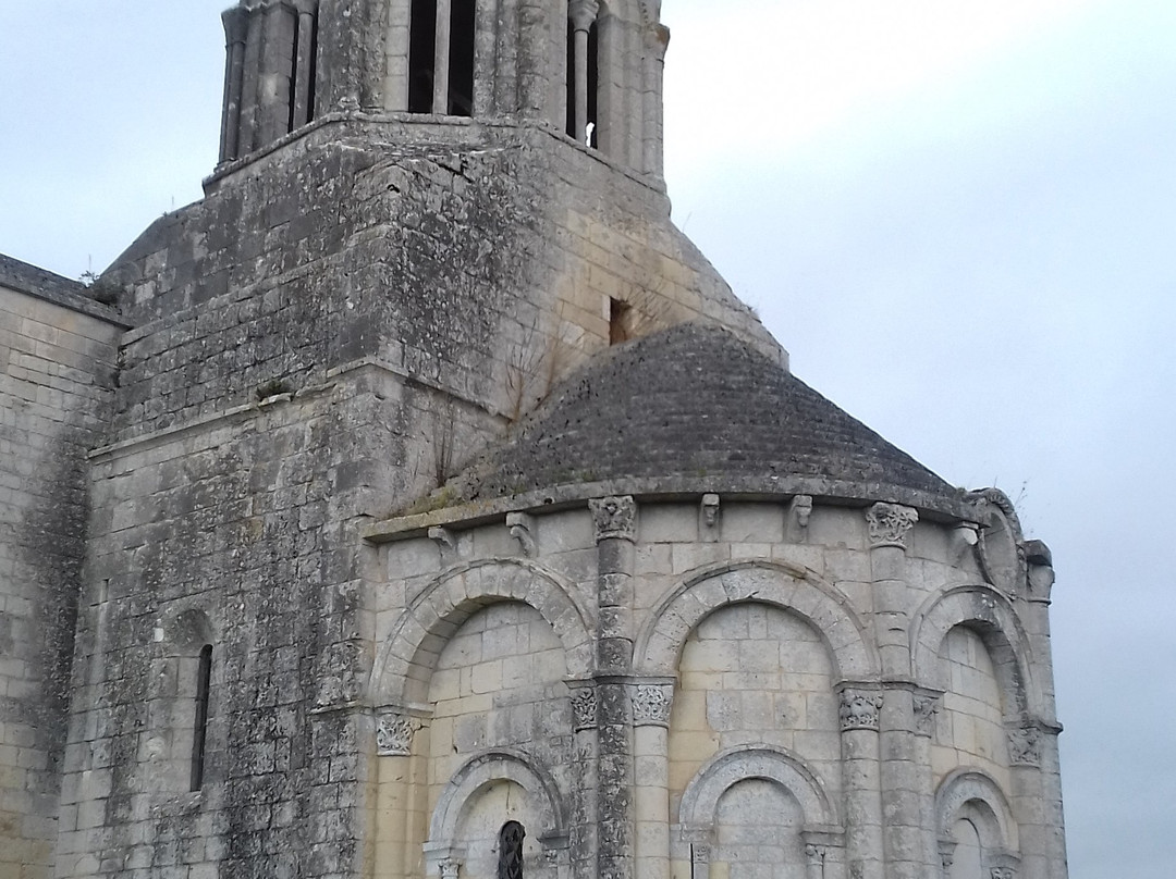Saint-Cybard Church景点图片