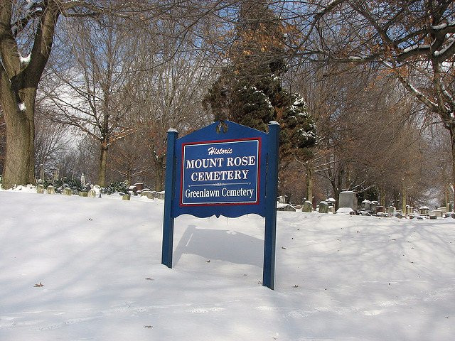 Mount Rose Cemetery景点图片