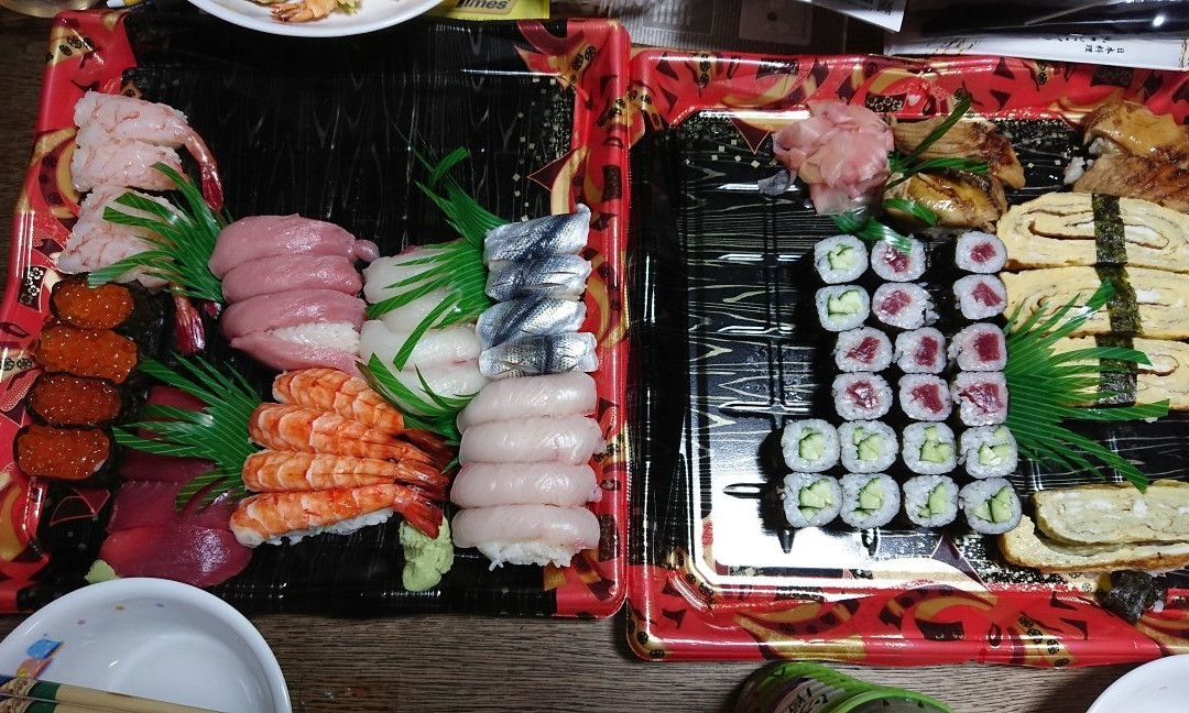 輝すし
