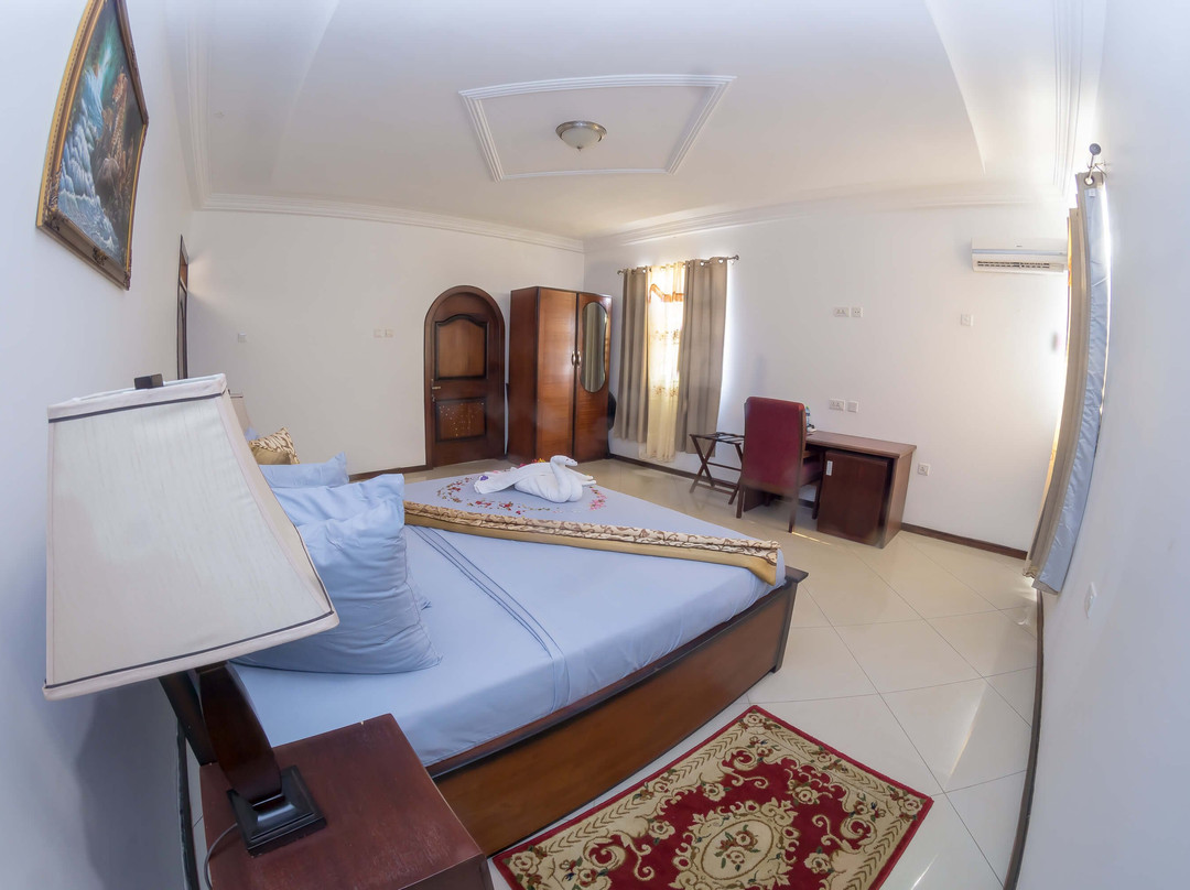 Royal Elmount Hotel主图