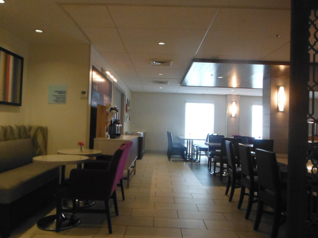 Holiday Inn Express Charleston Us Hwy 17 & I-526 By IHG主图