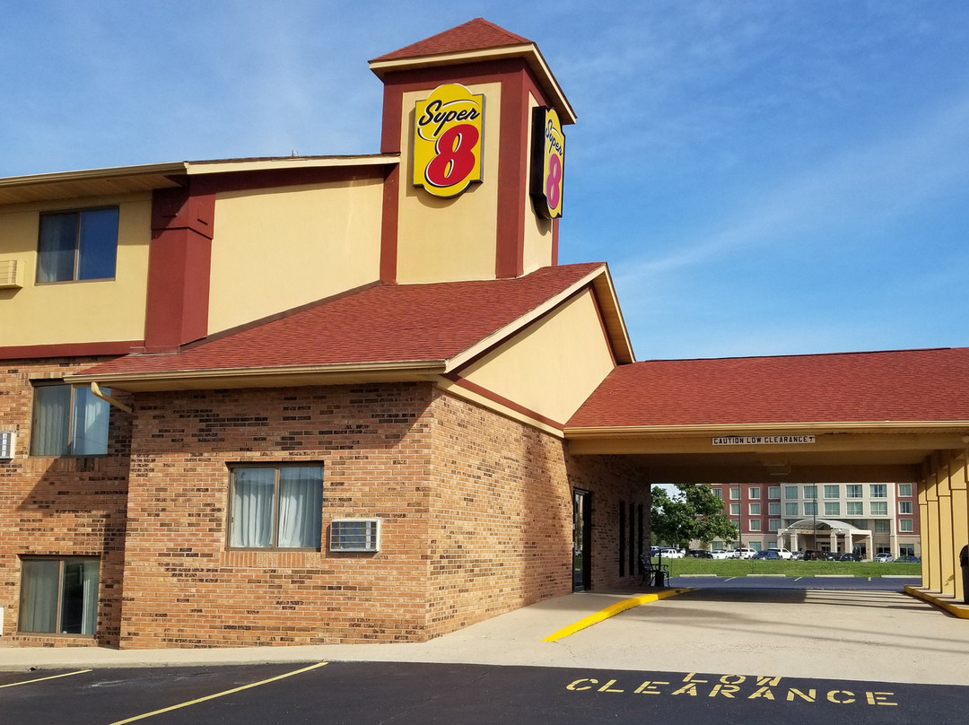 弗农山速8酒店主图